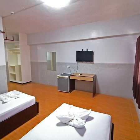 Dona Mercedes Cebu Exterior photo